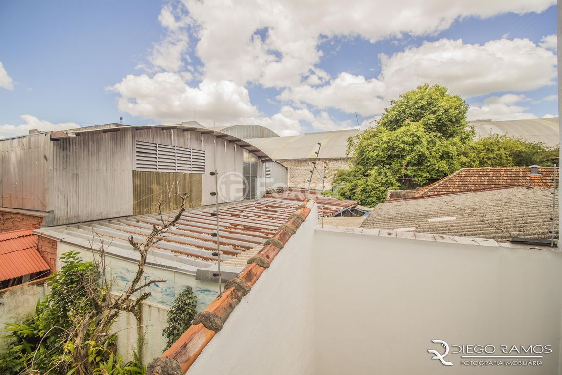 casa sobrado para comprar em Doutor Sebastião Leão, 233 - foto 14