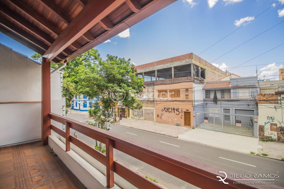 casa sobrado para comprar em Doutor Sebastião Leão, 233 - foto 19