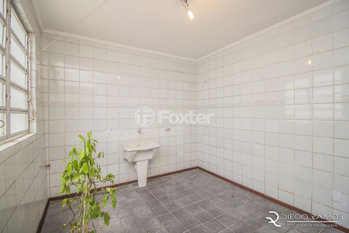 casa sobrado para comprar em Doutor Sebastião Leão, 233 - foto 31