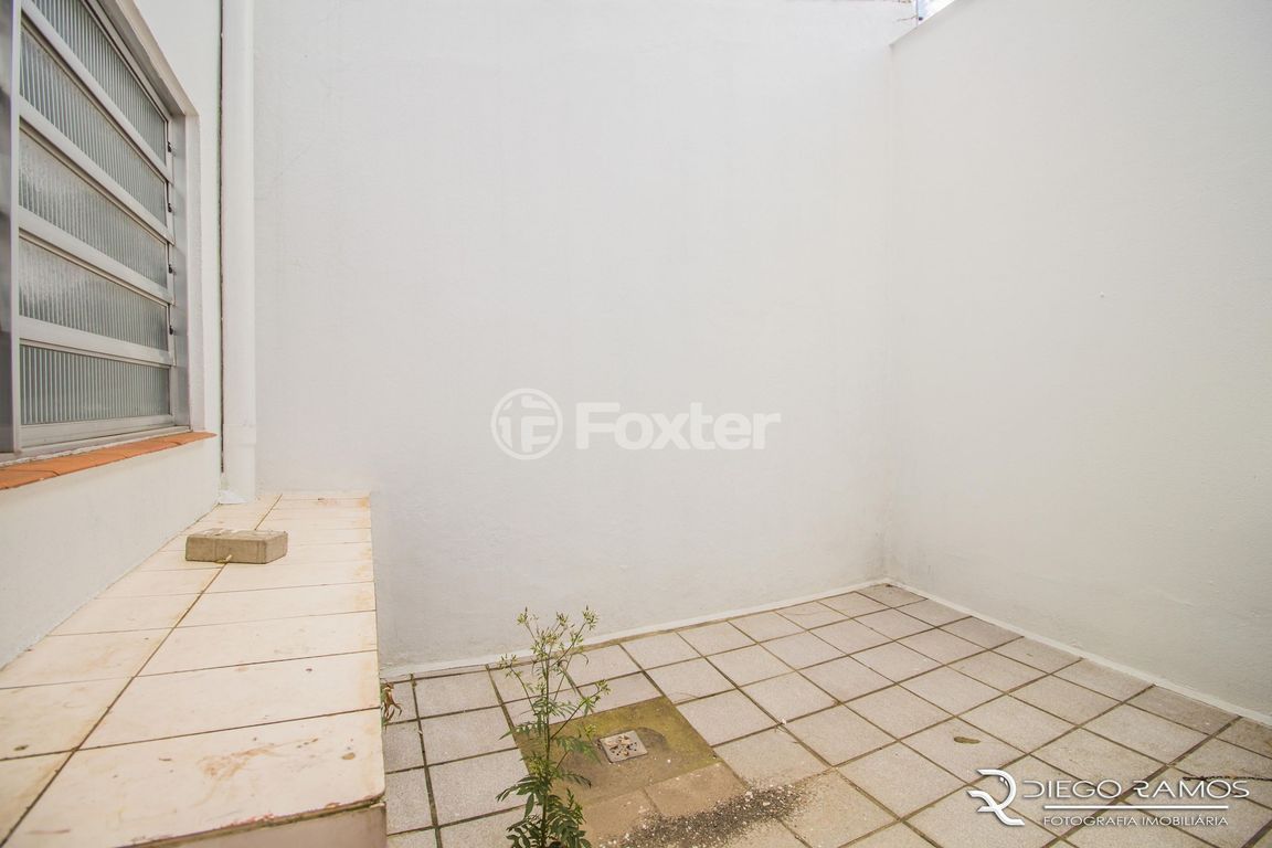 casa sobrado para comprar em Doutor Sebastião Leão, 233 - foto 32