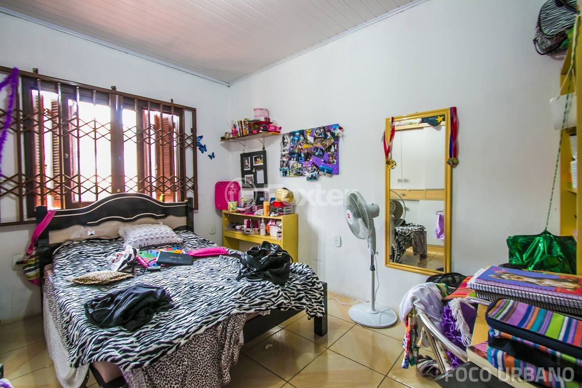 casa sobrado para comprar em Ângelo Passuelo, 79 - foto 17