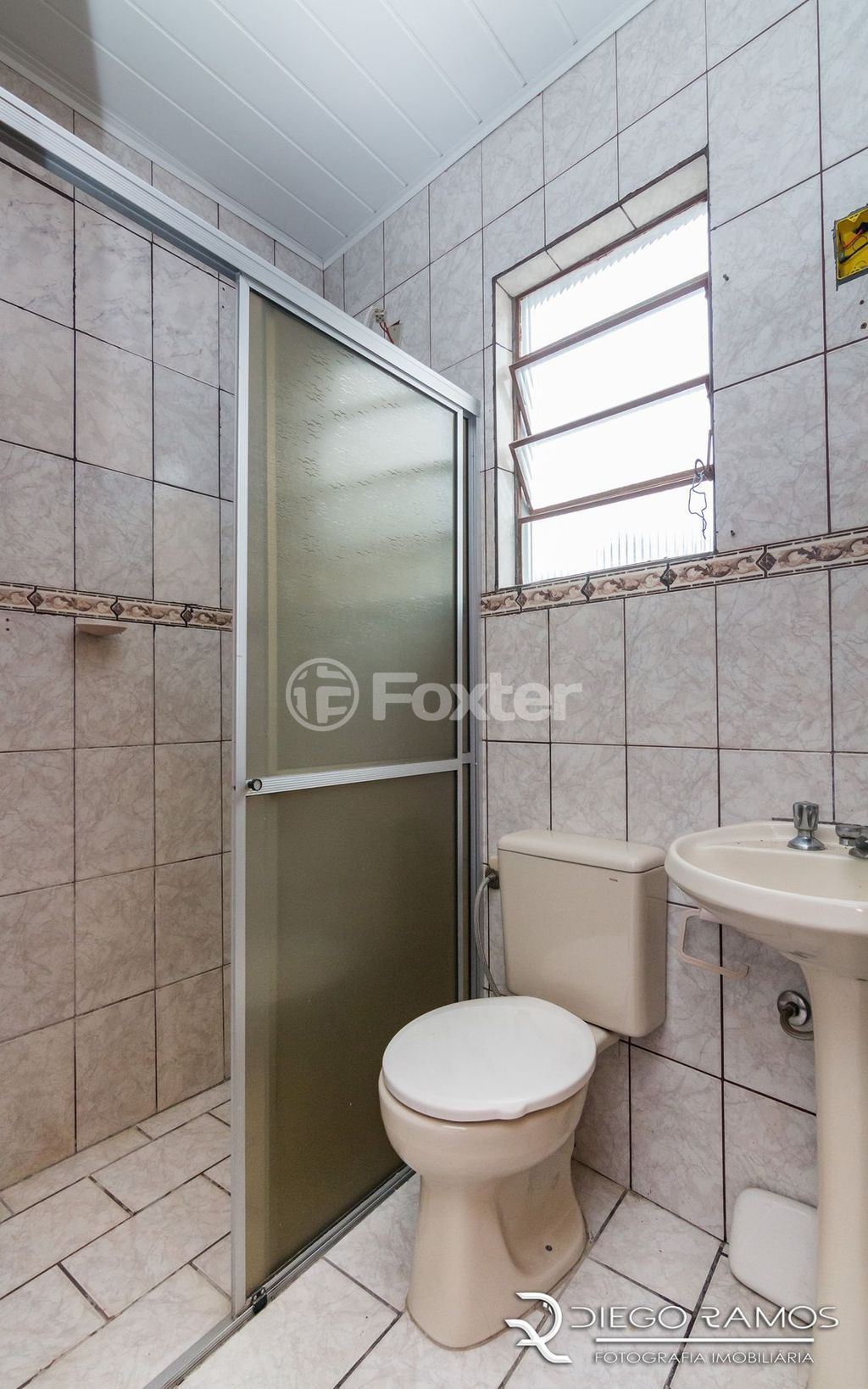 casa sobrado para comprar em André Primo Biazetto, 382 - foto 17