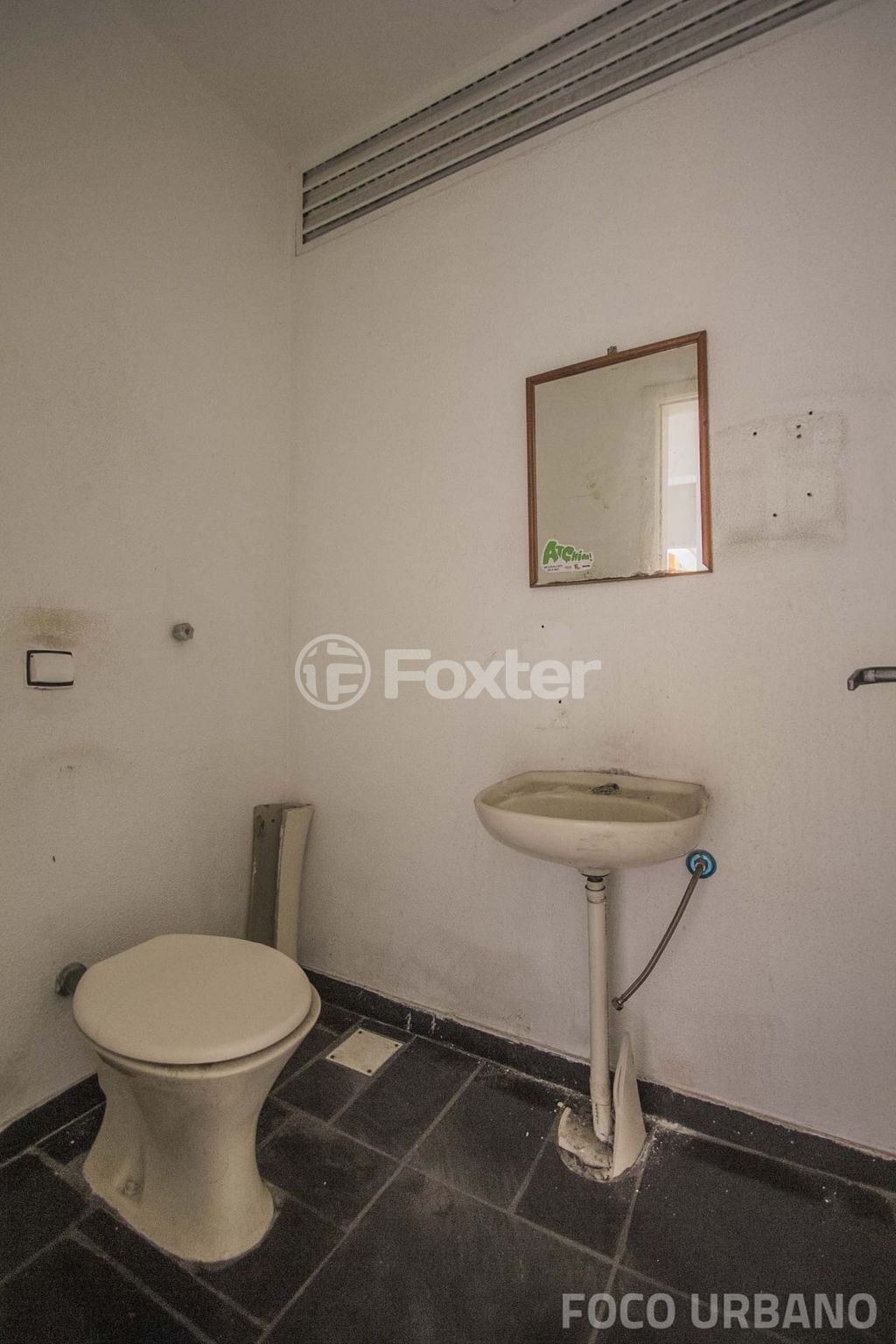 Prédio para comprar em CARLOS GOMES, 2119 - foto 7