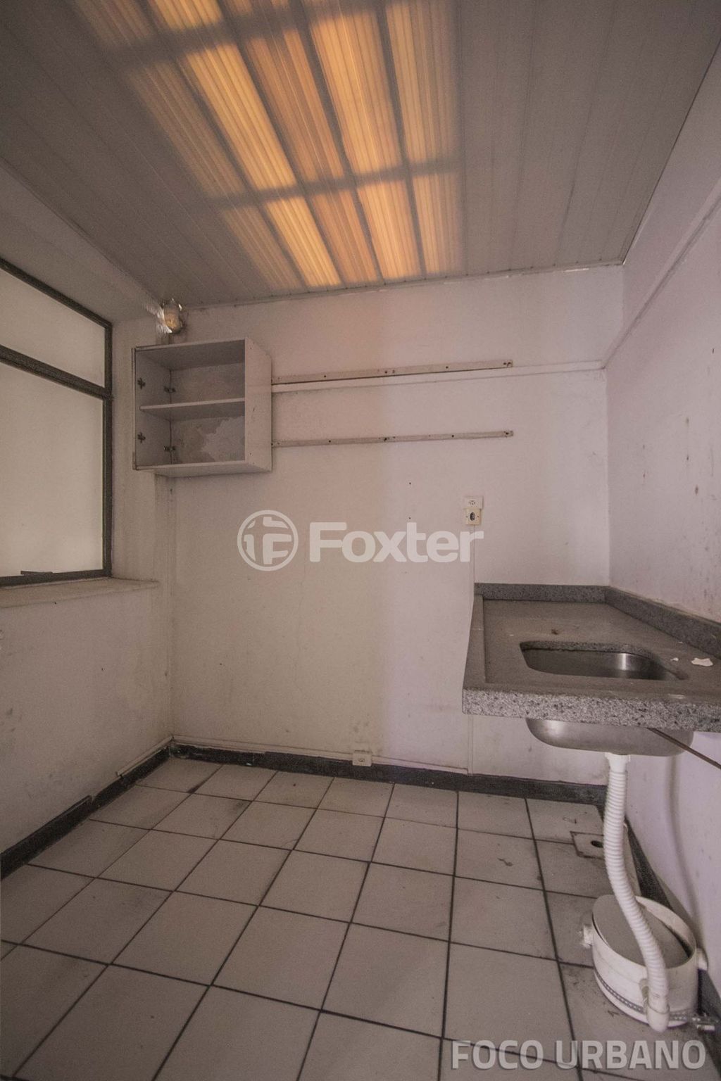 Prédio para comprar em CARLOS GOMES, 2119 - foto 9