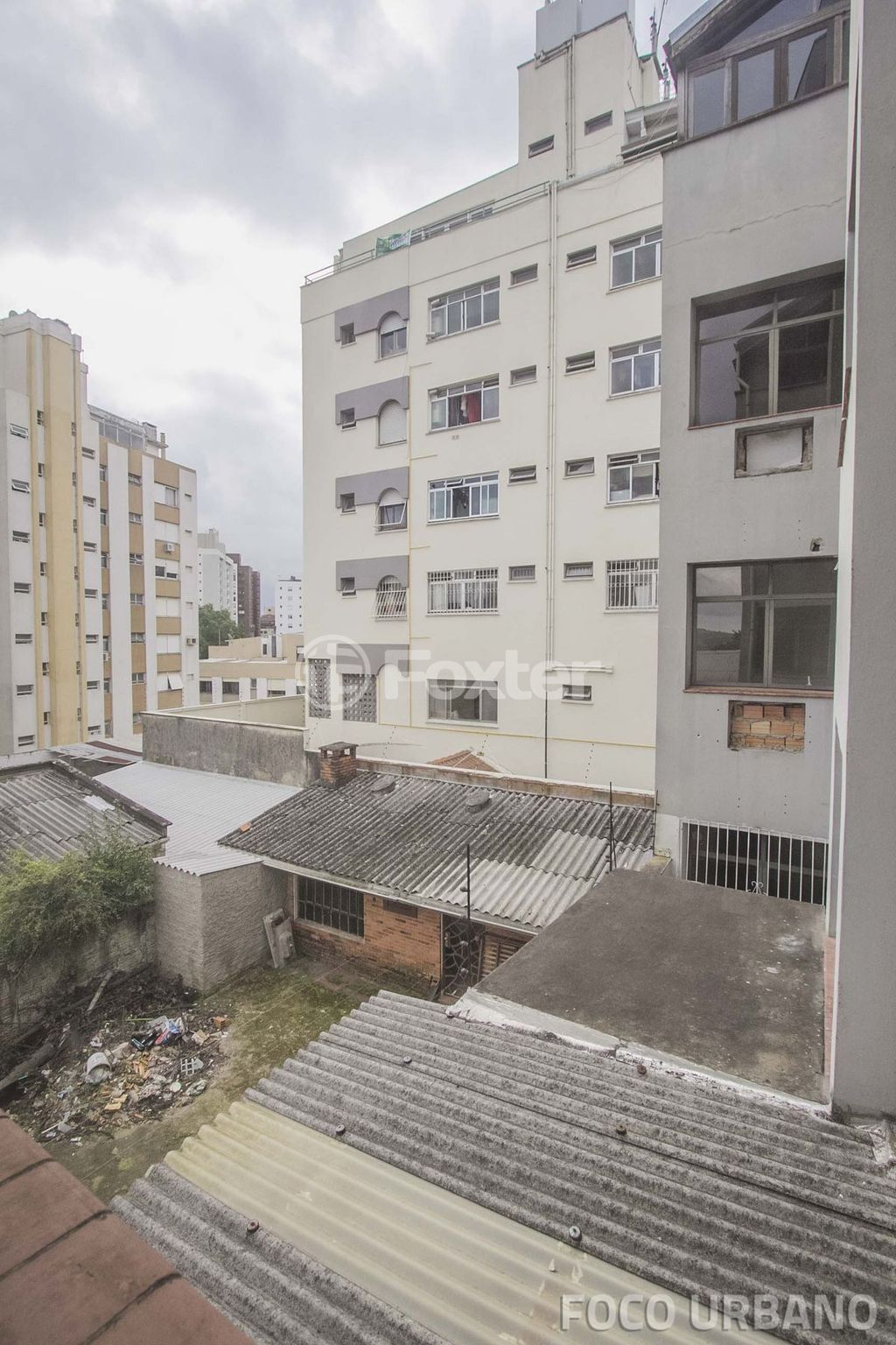 Prédio para comprar em CARLOS GOMES, 2119 - foto 37