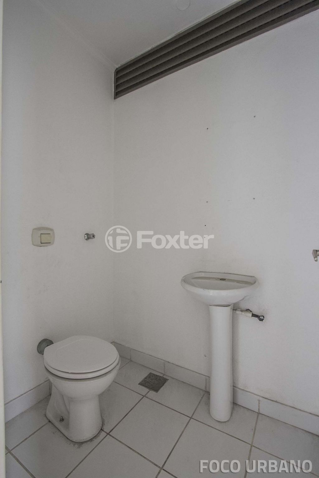 Prédio para comprar em CARLOS GOMES, 2119 - foto 38