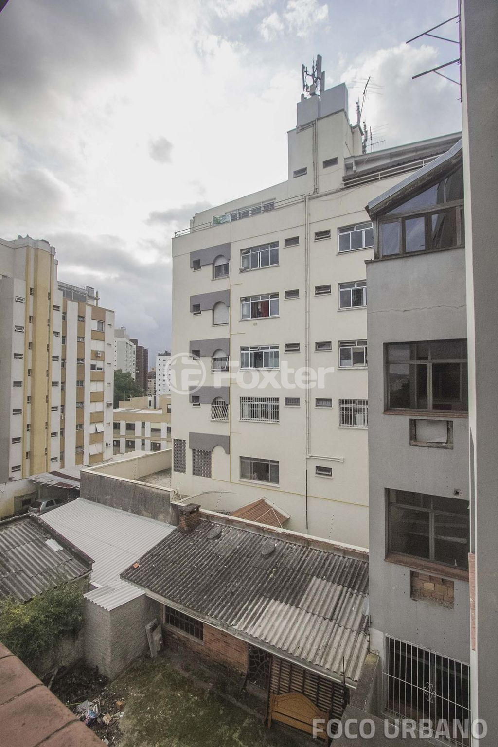 Prédio para comprar em CARLOS GOMES, 2119 - foto 59