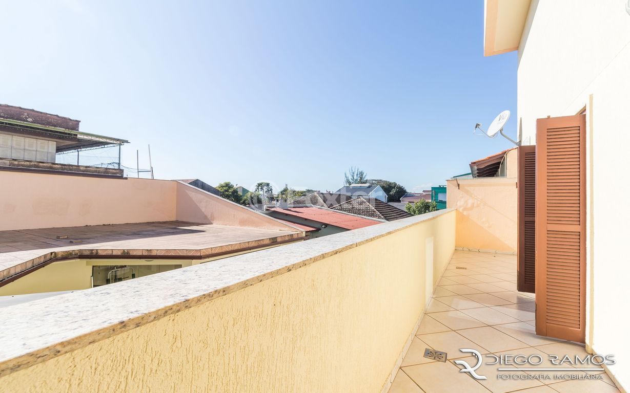 casa sobrado para comprar em Martins Bastos, 704 - foto 8