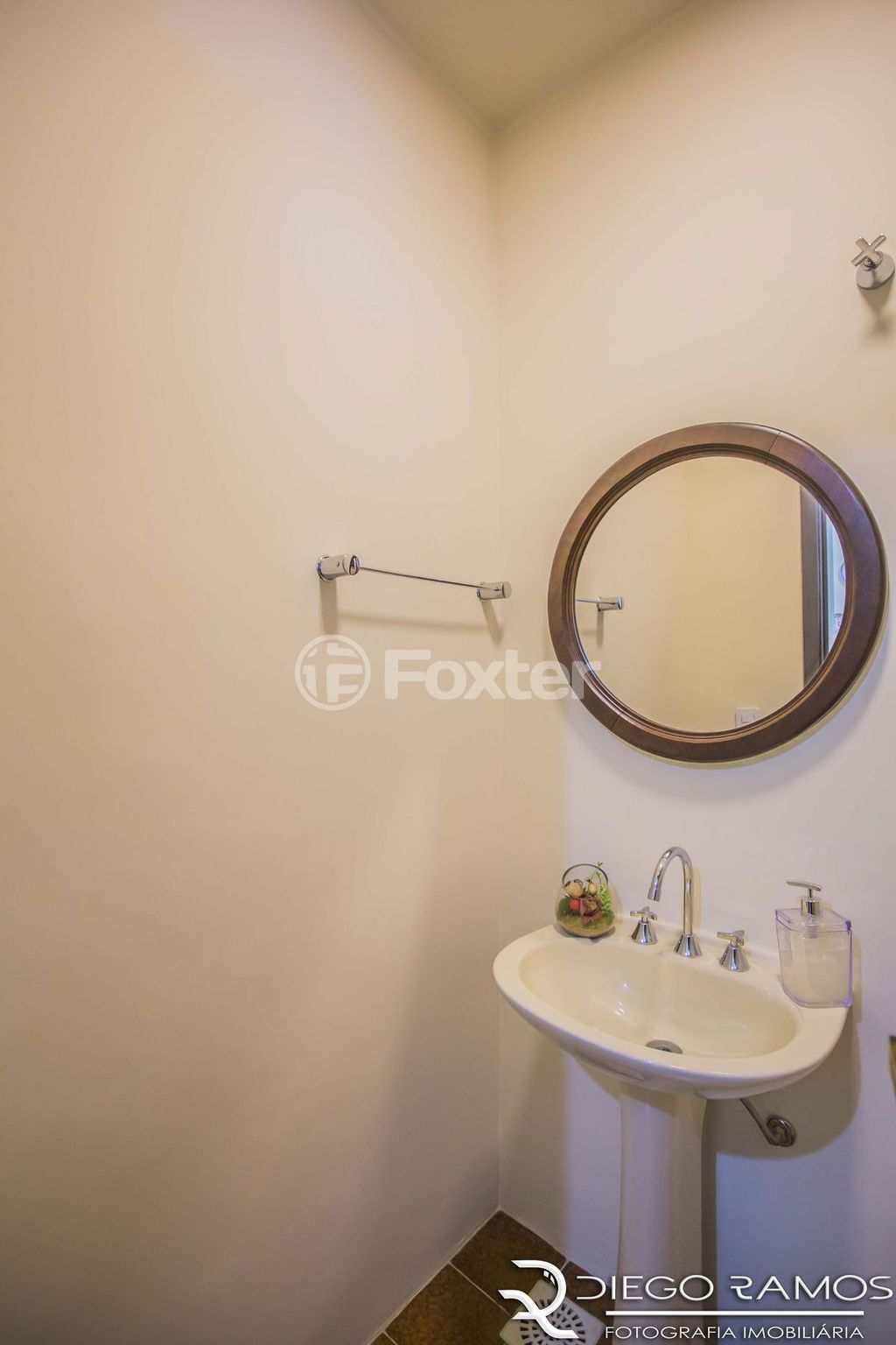 casa sobrado para comprar em Inhanduí, 340 - foto 29