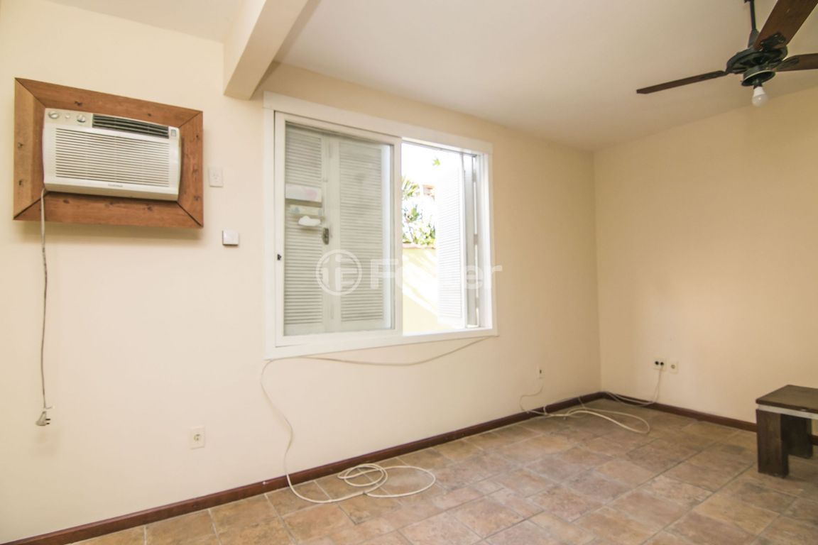 casa sobrado para comprar em Doutor Benjamin Camozato, 55 - foto 14