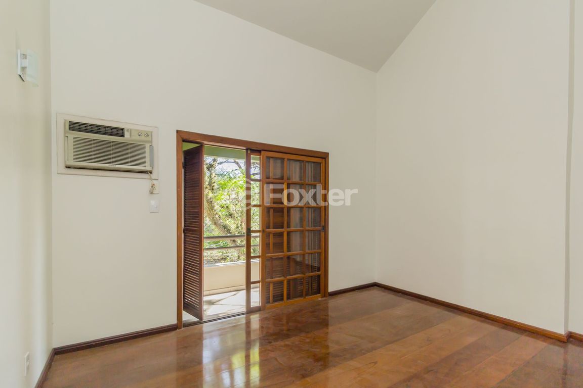 casa sobrado para comprar em Rachel Wolfrid, 220 - foto 17