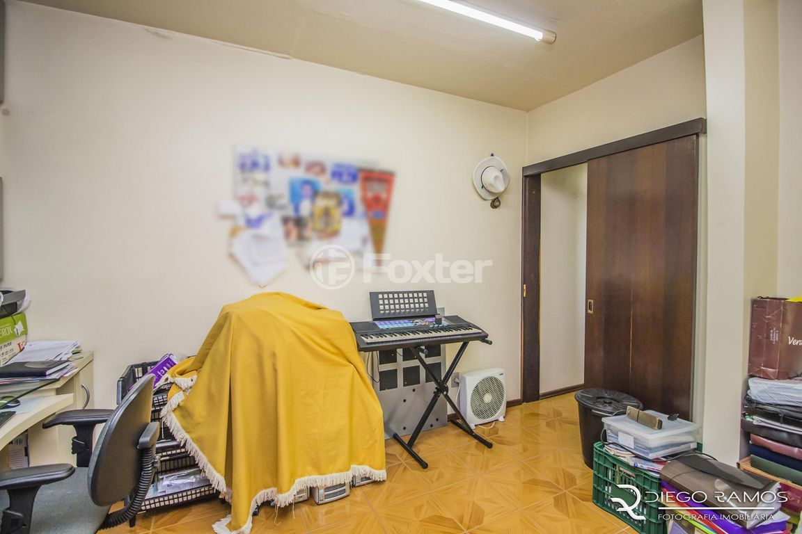 casa sobrado para comprar em Aurélio Pôrto, 234 - foto 18