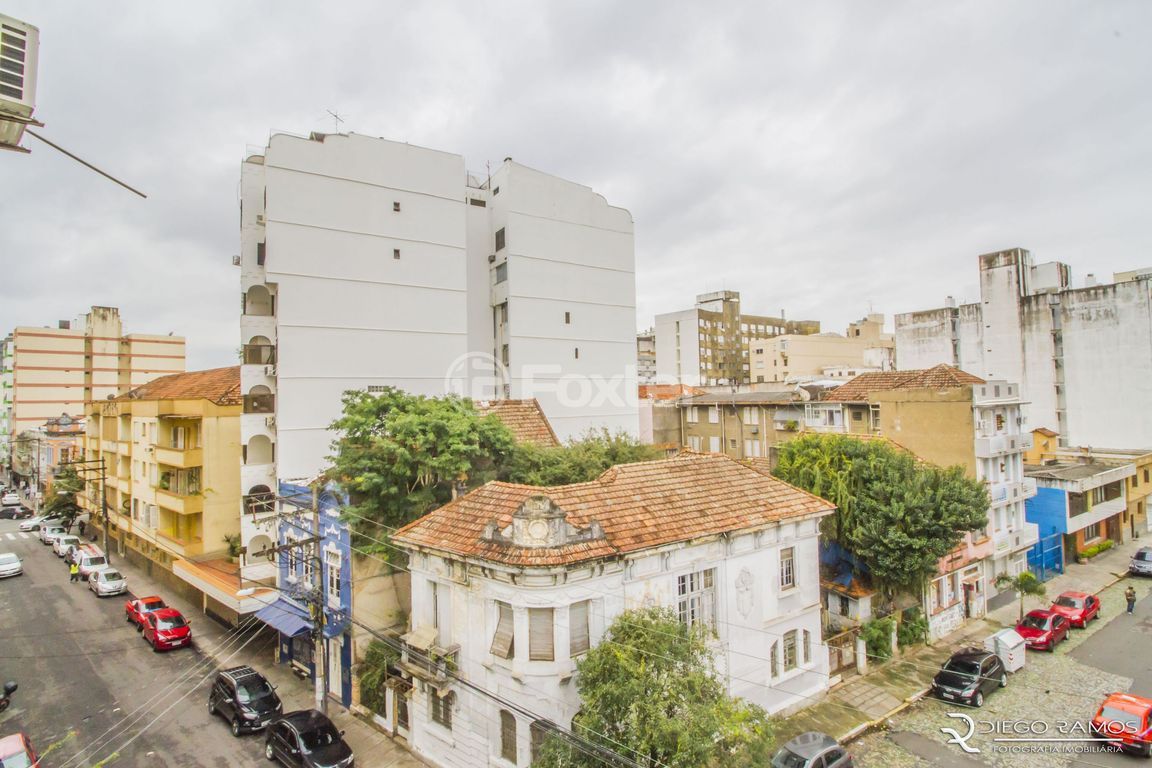 Apartamento para comprar em Sarmento Leite, 995 - foto 25