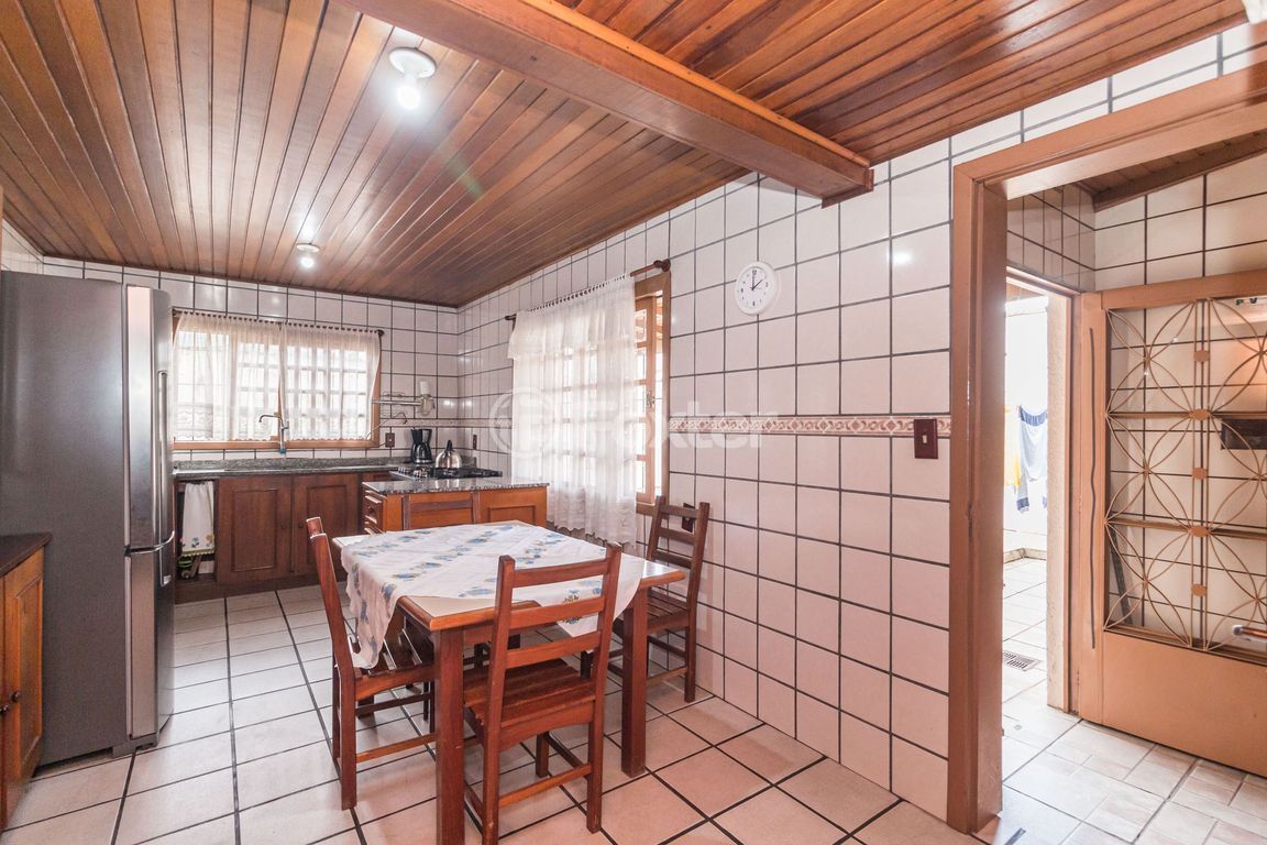 casa sobrado para comprar em Zeferino Dias, 823 - foto 27