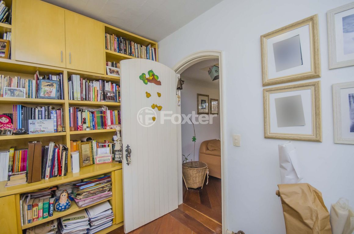 casa sobrado para comprar em Doutor Benjamin Camozato, 70 - foto 14