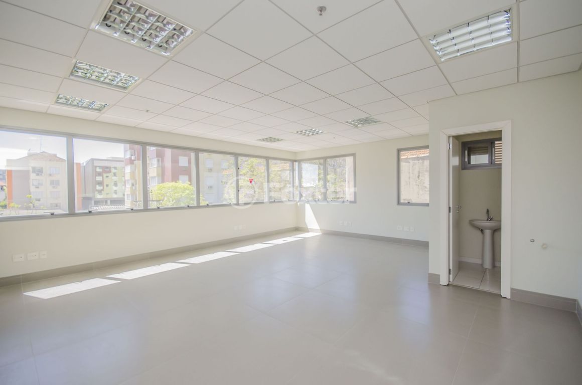 consultorio sala conjunto para comprar em Floresta, Porto Alegre - foto 1
