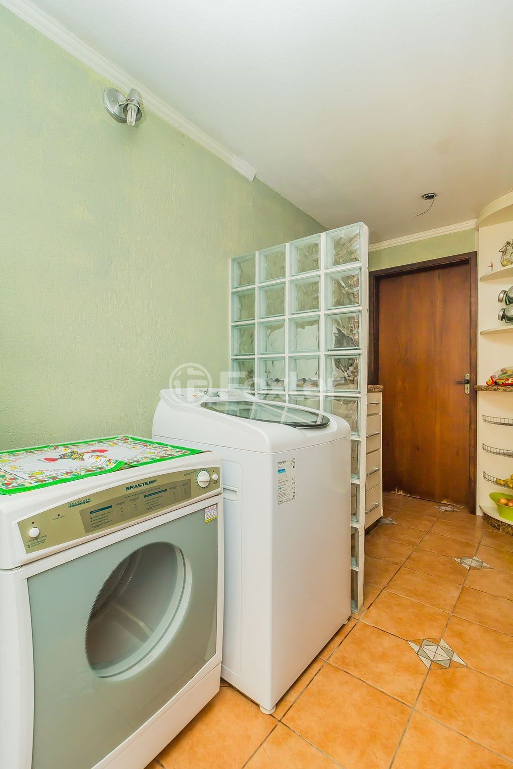 casa sobrado para comprar em Engenheiro Coelho Parreira, 384 - foto 37