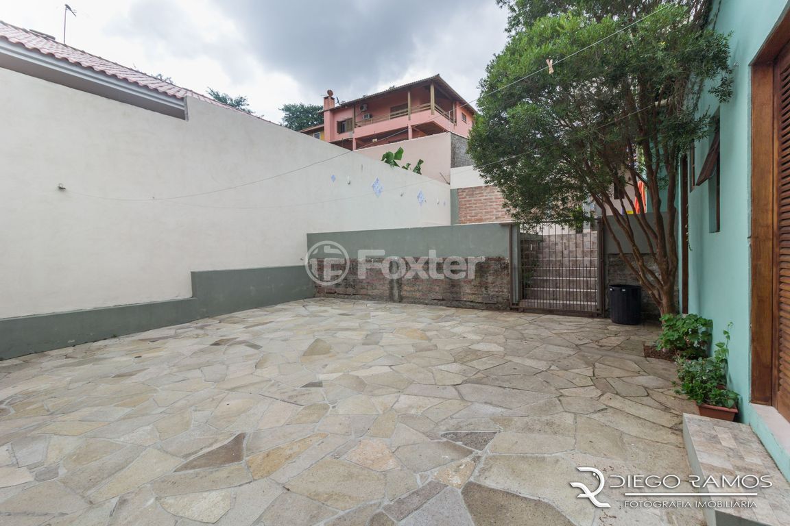 casa sobrado para comprar em Theonila Carvalho da Motta, 214 - foto 17
