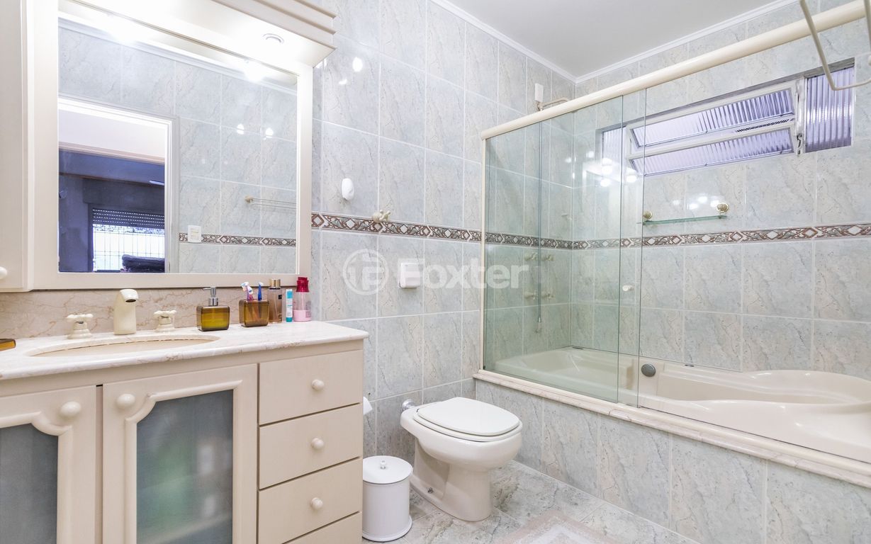 casa sobrado para comprar em Professora Cecy Cordeiro Thofehrn, 295 - foto 8