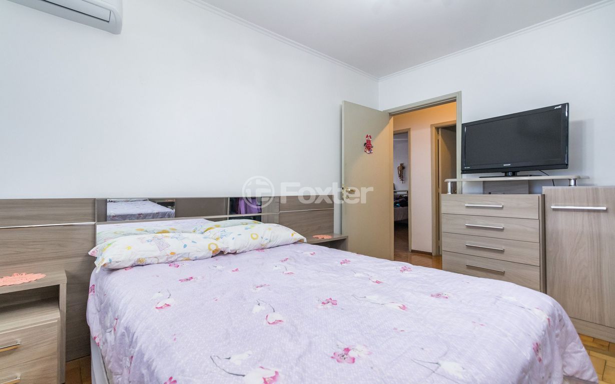 casa sobrado para comprar em Professora Cecy Cordeiro Thofehrn, 295 - foto 10