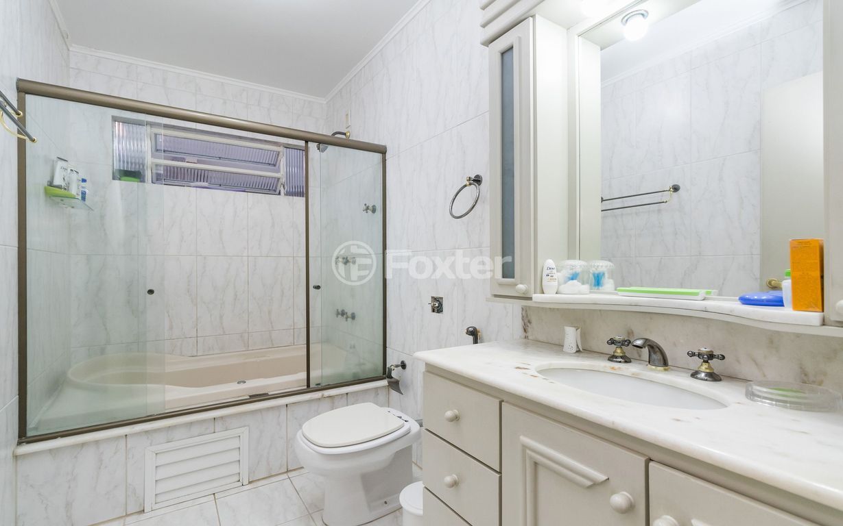 casa sobrado para comprar em Professora Cecy Cordeiro Thofehrn, 295 - foto 13