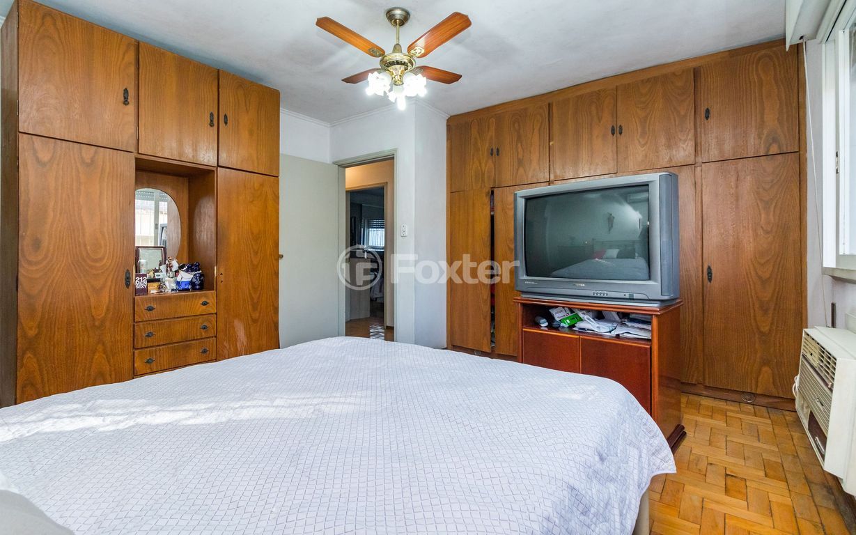 casa sobrado para comprar em Professora Cecy Cordeiro Thofehrn, 295 - foto 15