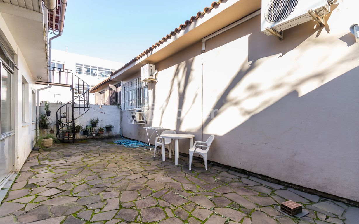 casa sobrado para comprar em Professora Cecy Cordeiro Thofehrn, 295 - foto 18