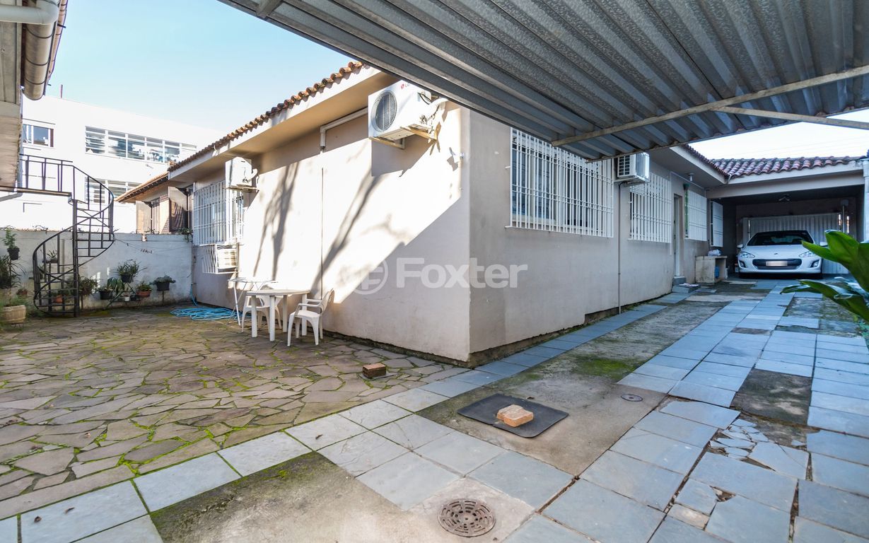 casa sobrado para comprar em Professora Cecy Cordeiro Thofehrn, 295 - foto 23