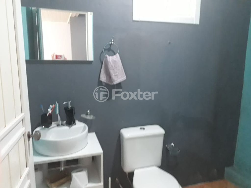 casa sobrado para comprar em VICENTE MONTEGGIA, 583 - foto 14