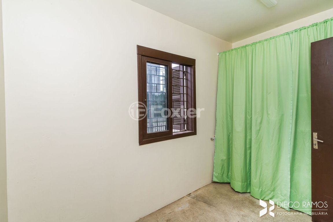 casa sobrado para comprar em Otto Niemeyer, 3458 - foto 9