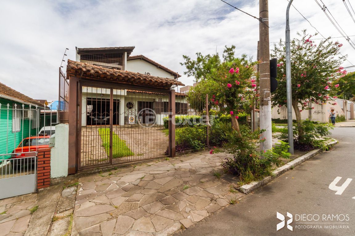 casa sobrado para comprar em Otto Niemeyer, 3458 - foto 52