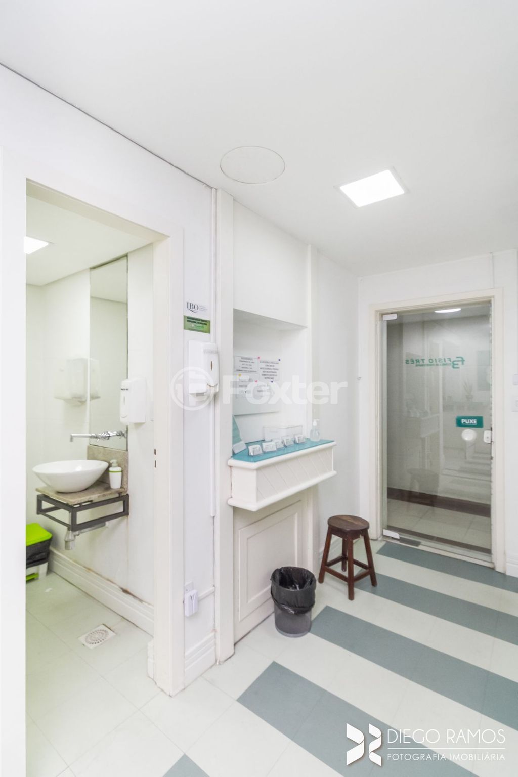 consultorio sala conjunto para comprar em Osvaldo Aranha, 734 - foto 24