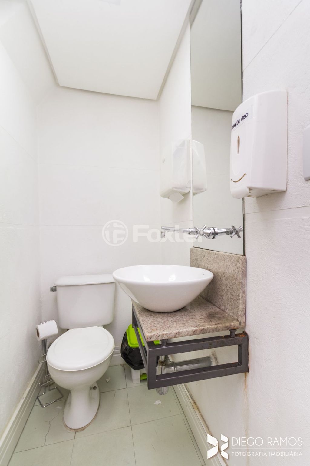 consultorio sala conjunto para comprar em Osvaldo Aranha, 734 - foto 27