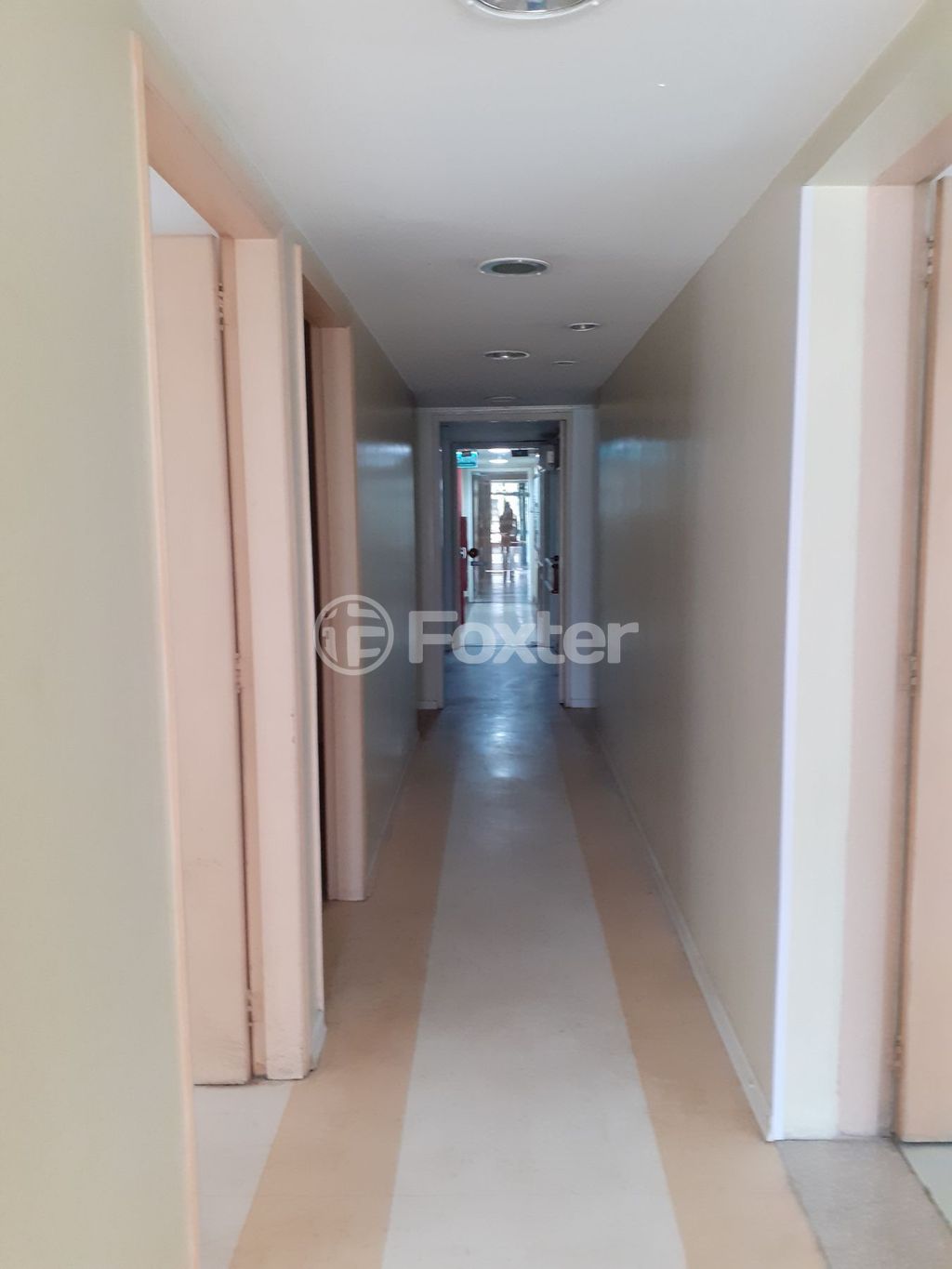 consultorio sala conjunto para comprar em Osvaldo Aranha, 734 - foto 24