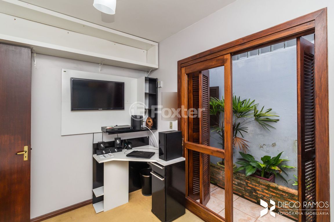 casa sobrado para comprar em Doutor Egydio Michaelsen, 250 - foto 17