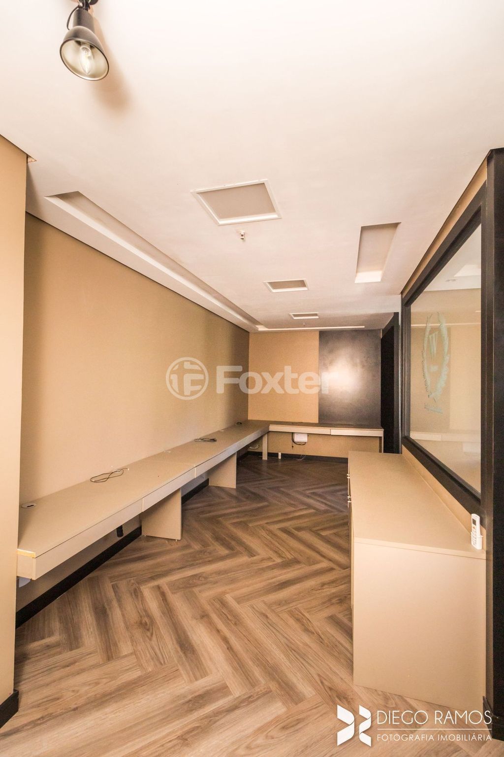 consultorio sala conjunto para comprar em Ramiro Barcelos, 685 - foto 18
