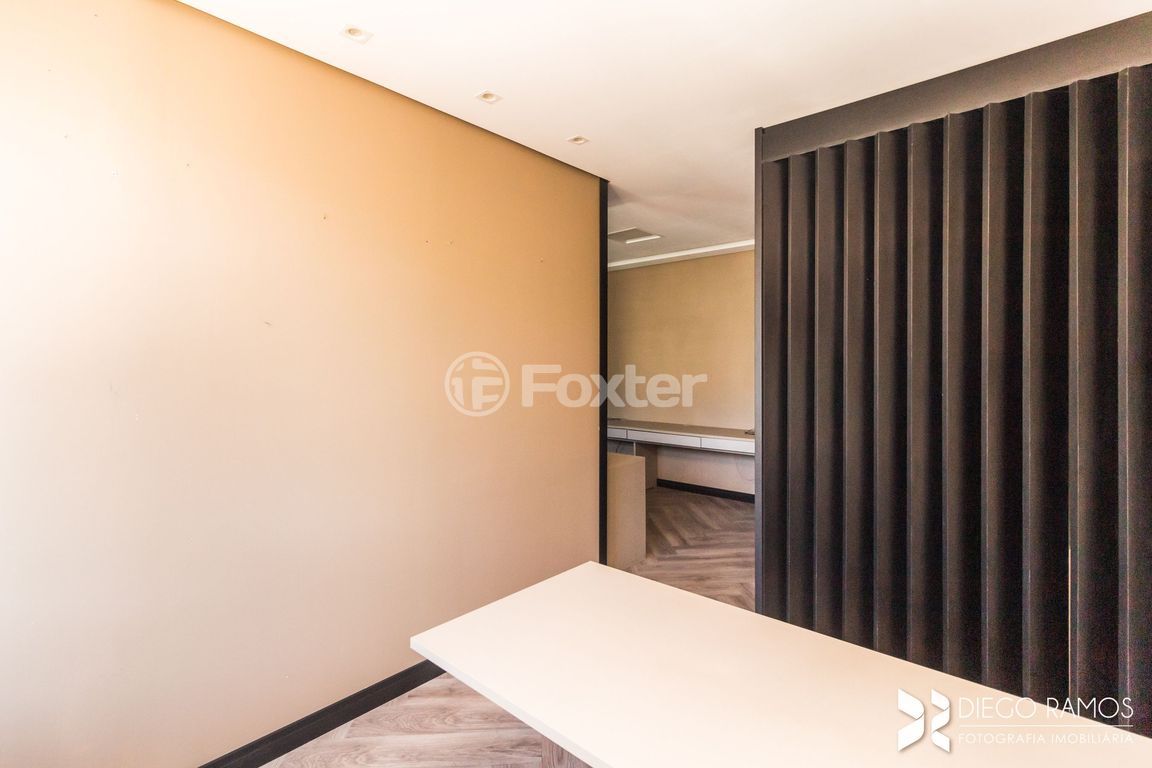 consultorio sala conjunto para comprar em Ramiro Barcelos, 685 - foto 20