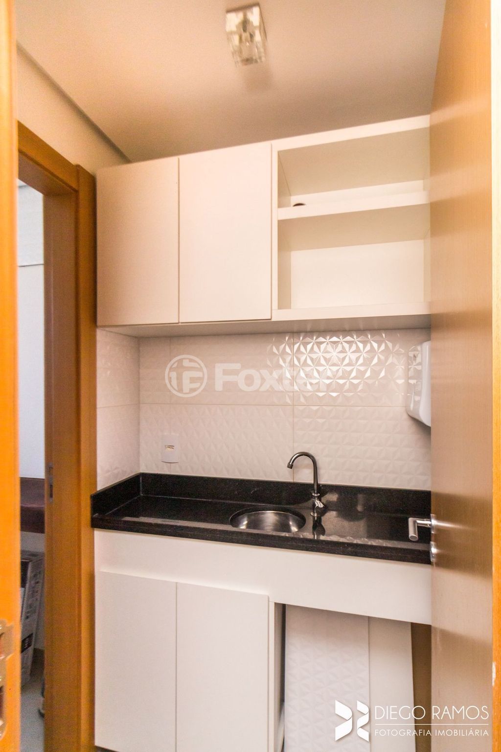 consultorio sala conjunto para comprar em Ramiro Barcelos, 685 - foto 23