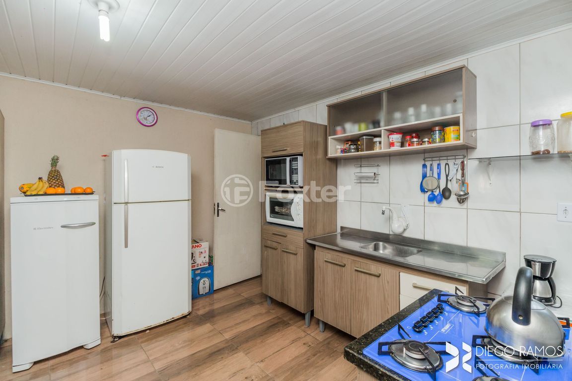 casa sobrado para comprar em Germano Bonow Filho, 379 - foto 14