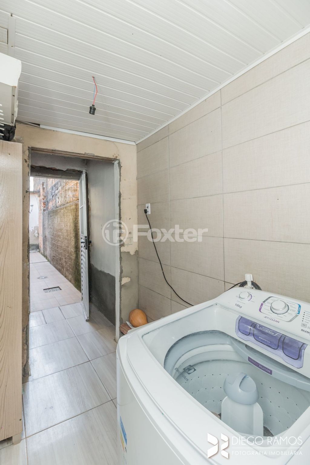 casa sobrado para comprar em Germano Bonow Filho, 379 - foto 17