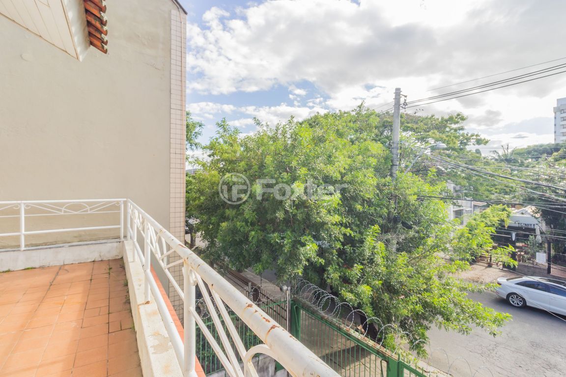 casa sobrado para comprar em Professor Ivo Corseuil, 190 - foto 24