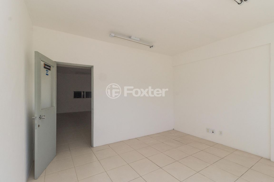 galpao deposito pavilhao para comprar em Conselheiro Travassos, 235 - foto 33
