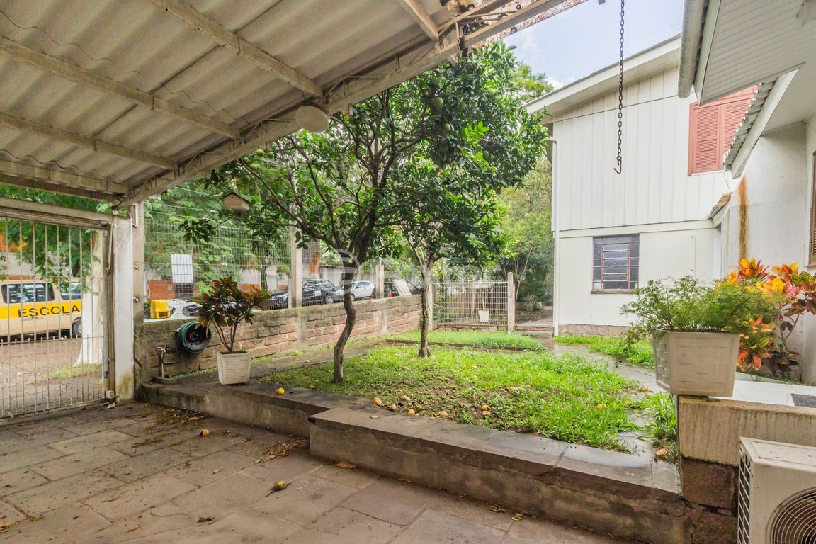 casa sobrado para comprar em Doutor Eduardo Chartier, 799 - foto 30