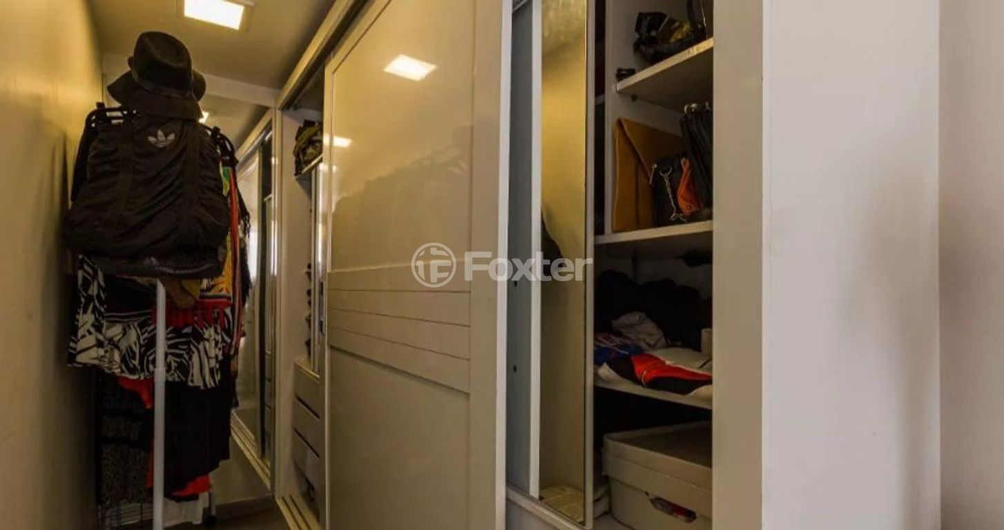 Cobertura para comprar em Carlos Trein Filho, 130 - foto 15