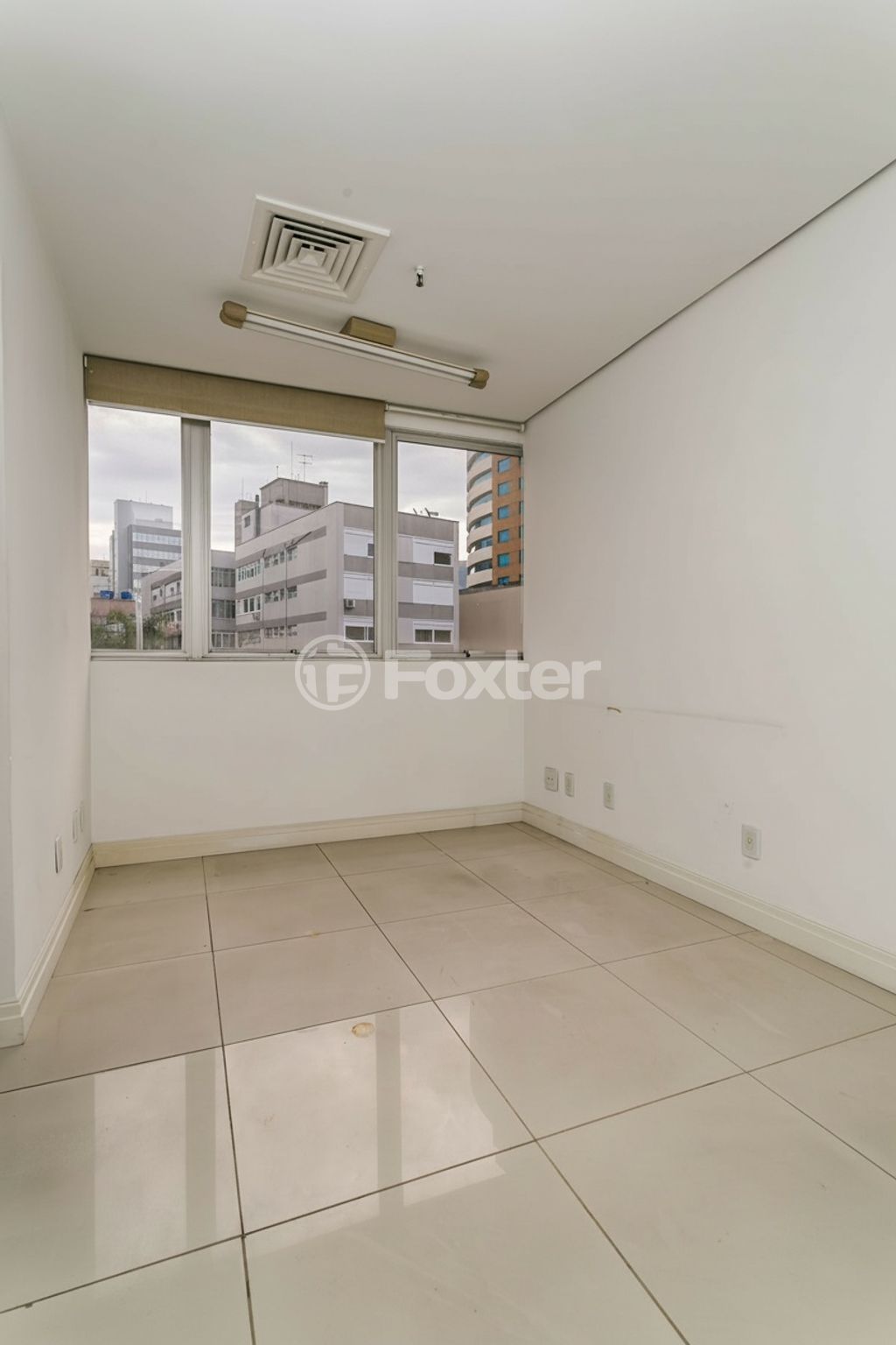 consultorio sala conjunto para comprar em Vinte e Quatro de Outubro, 850 - foto 8