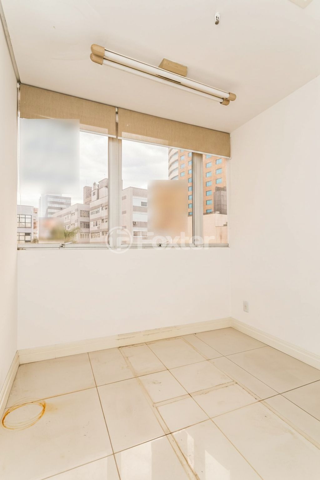 consultorio sala conjunto para comprar em Vinte e Quatro de Outubro, 850 - foto 6