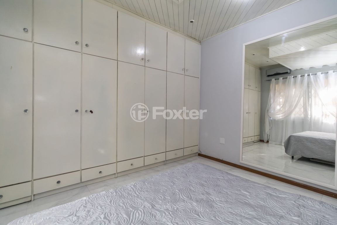 casa sobrado para comprar em Coronel Aparício Borges, 303 - foto 18