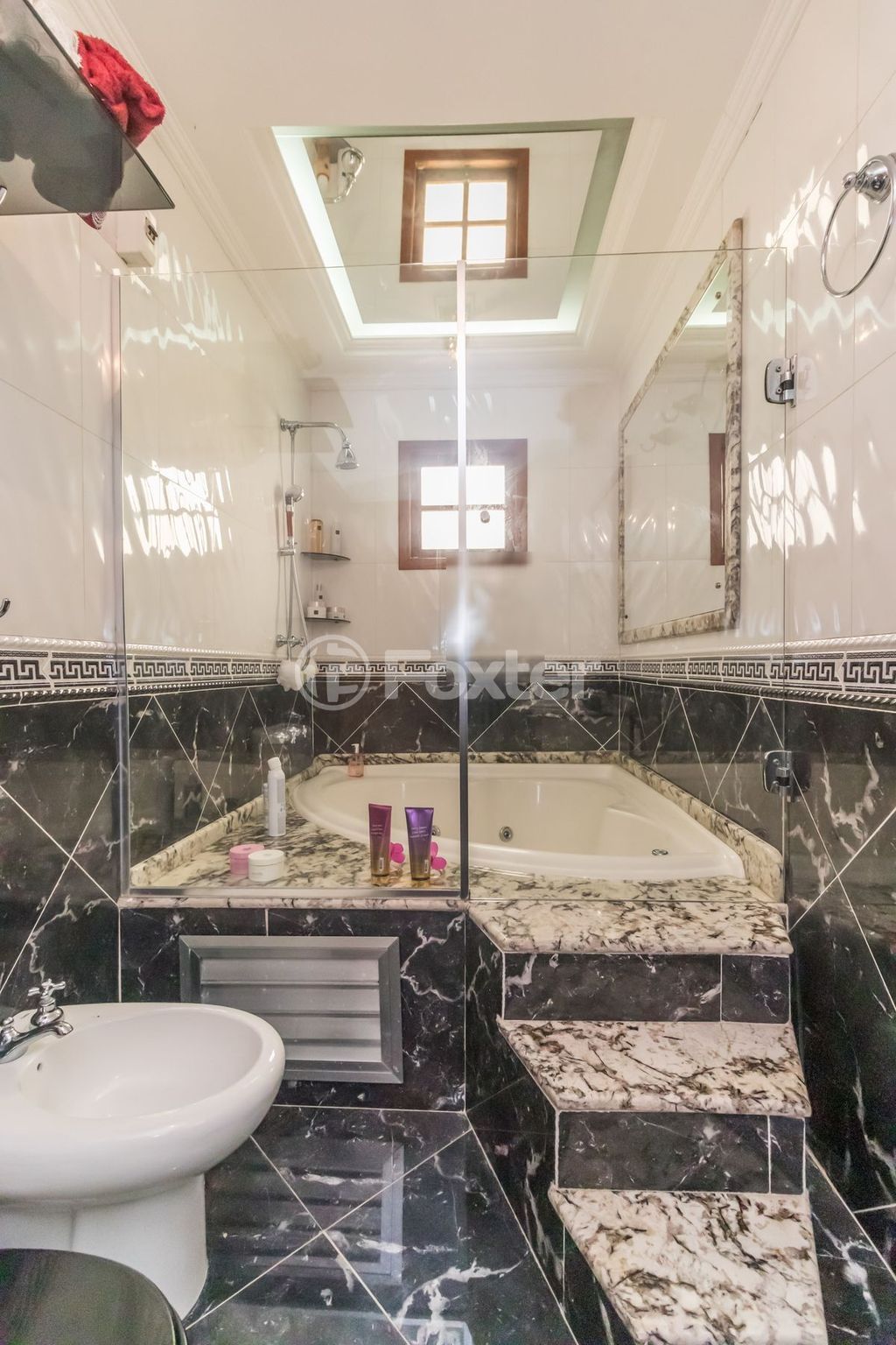 casa sobrado para comprar em Coronel Aparício Borges, 303 - foto 24
