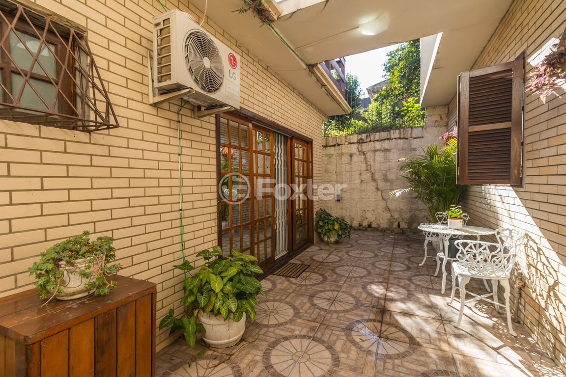 casa sobrado para comprar em Coronel Aparício Borges, 303 - foto 44