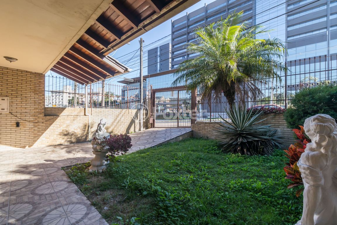 casa sobrado para comprar em Coronel Aparício Borges, 303 - foto 54